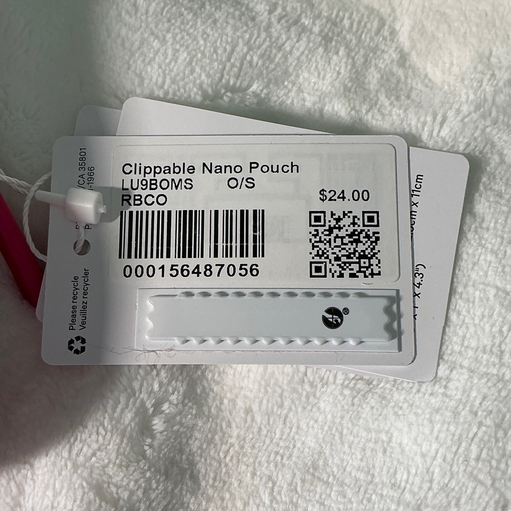 Lululemon Clippable Nano Pouch Raspberry Coulis - Picture 4 of 7